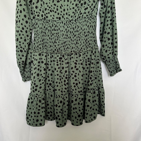 Pretty Garden Green and Black Animal Print Dress - Picture 7 of 10